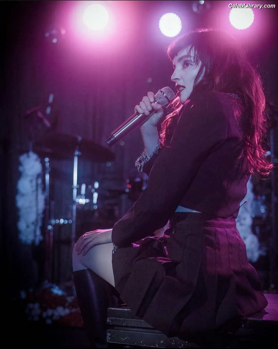 Lauren Mayberry photo 11 of 1227