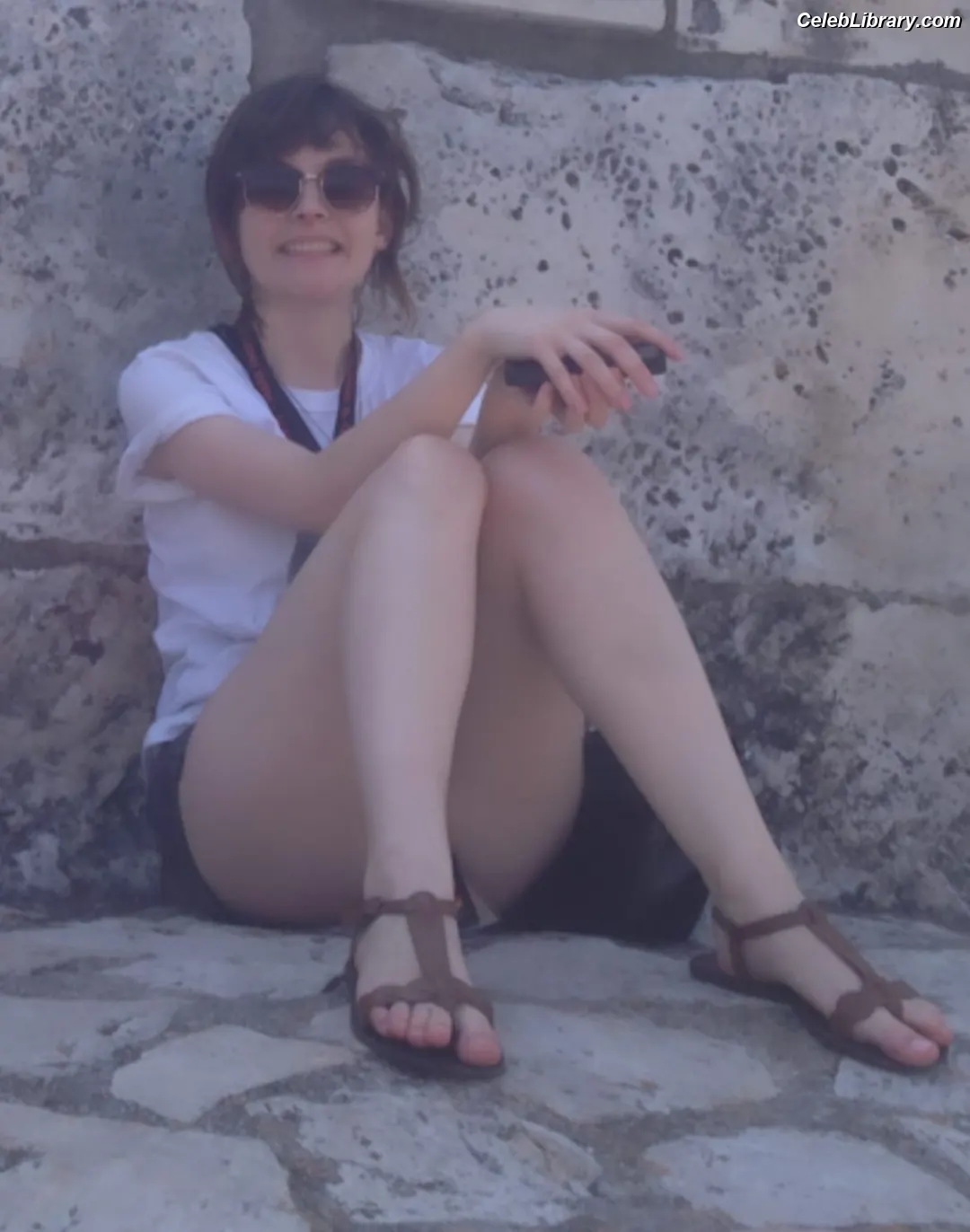 Lauren Mayberry photo 2 of 1227