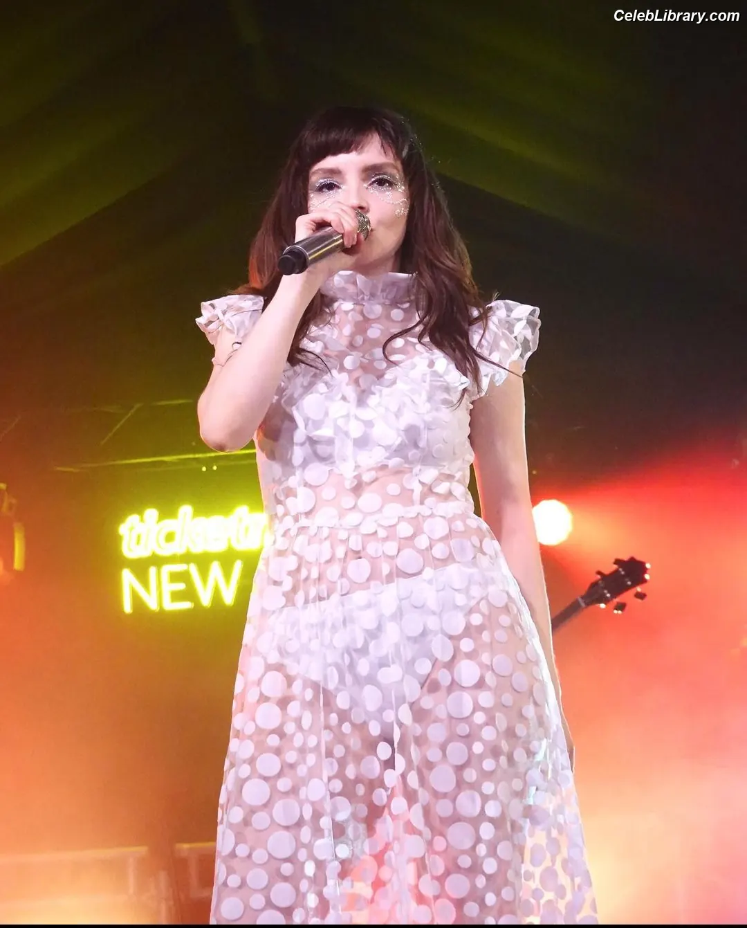Lauren Mayberry photo 23 of 1227
