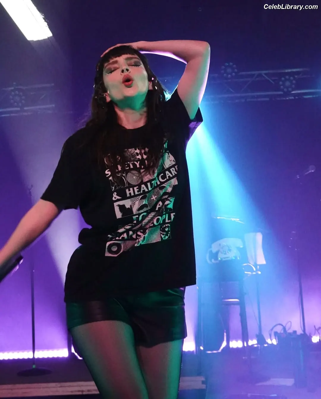 Lauren Mayberry photo 5 of 1227