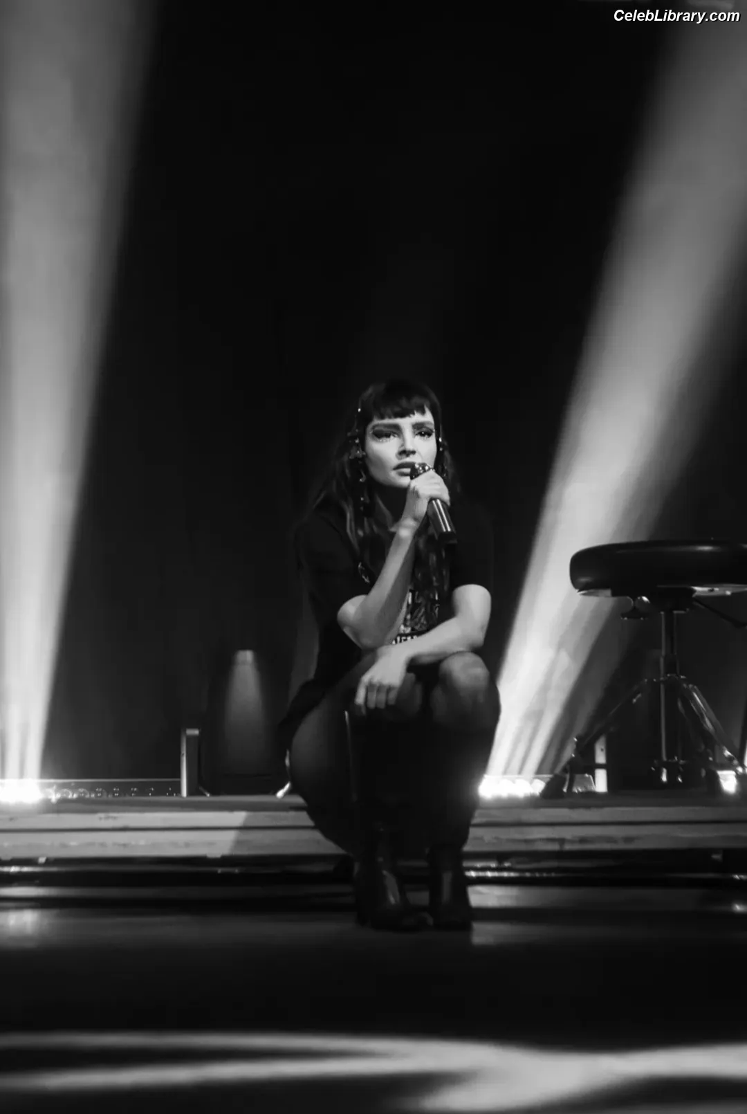 Lauren Mayberry photo 14 of 1227