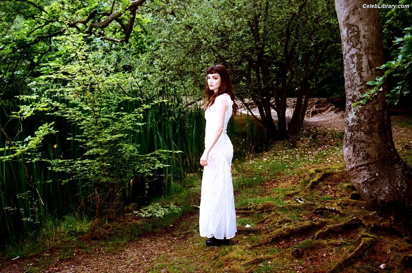 Lauren Mayberry photo 5 of 1227