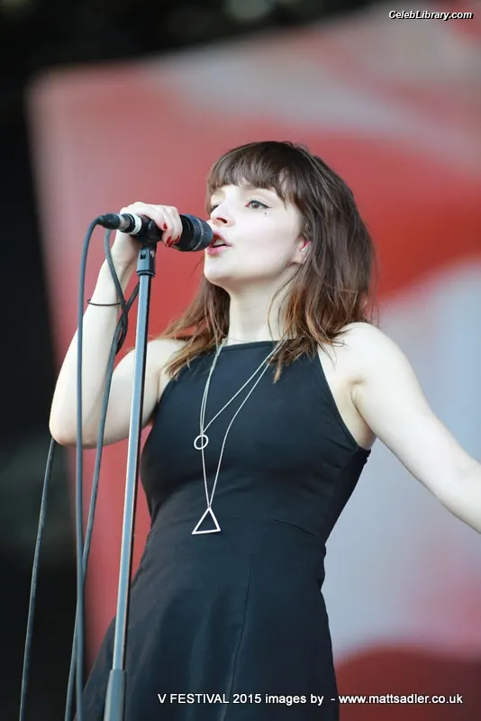 Lauren Mayberry photo 7 of 1227