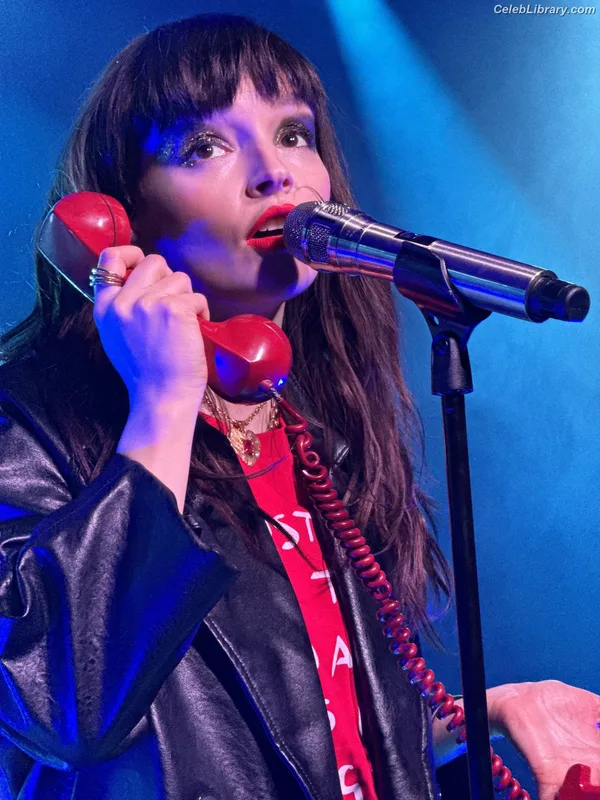 Lauren Mayberry photo 17 of 1227