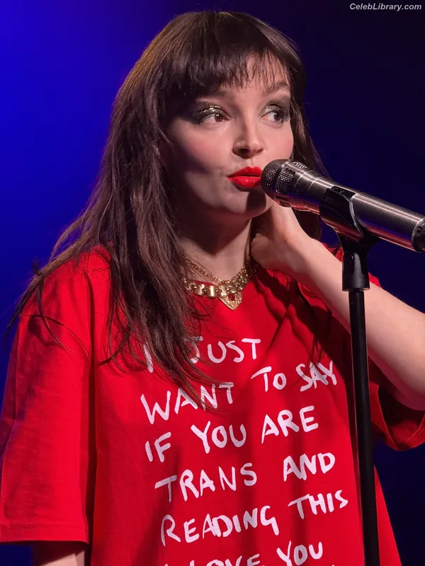 Lauren Mayberry photo 18 of 1227