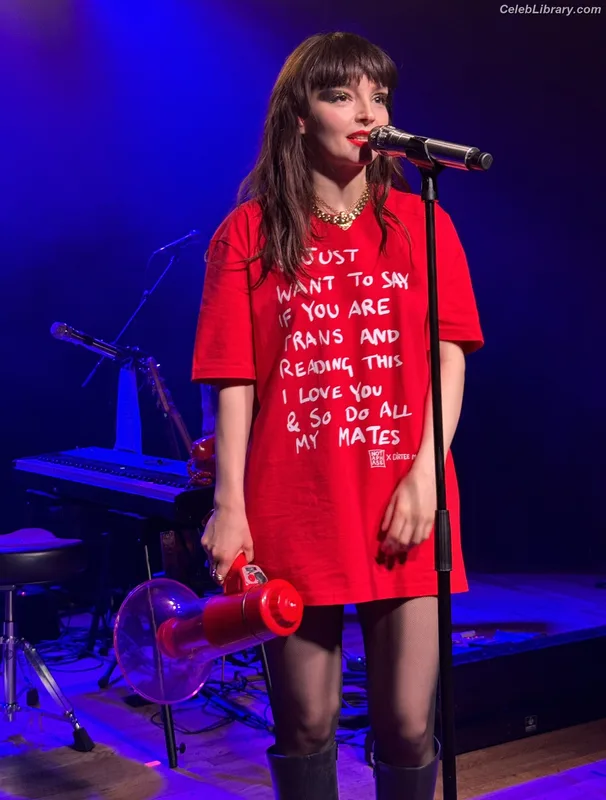 Lauren Mayberry photo 19 of 1227
