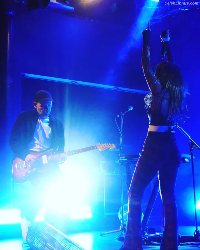 Lauren Mayberry photo 10 of 1227