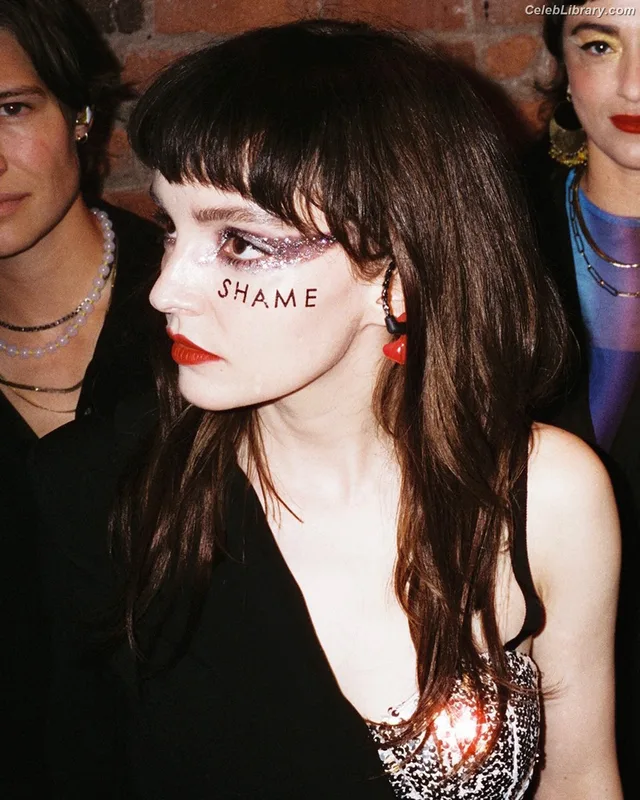 Lauren Mayberry photo 21 of 1227