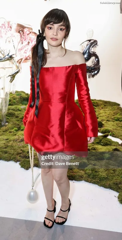 Lauren Mayberry photo 12 of 1227