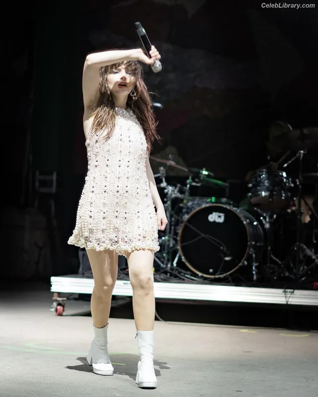 Lauren Mayberry photo 20 of 1227