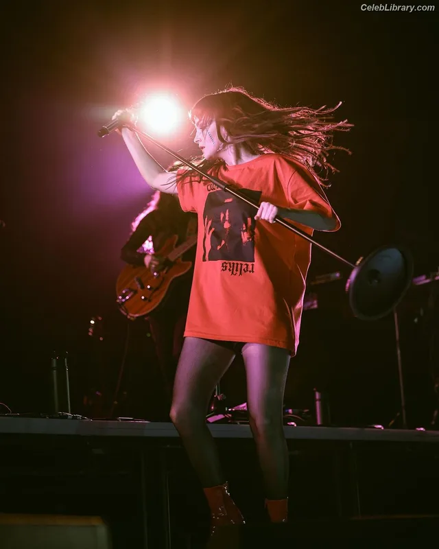 Lauren Mayberry photo 20 of 1227