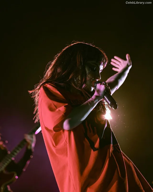 Lauren Mayberry photo 10 of 1227