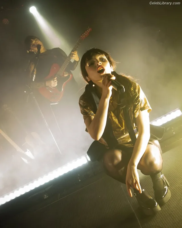 Lauren Mayberry photo 20 of 1227