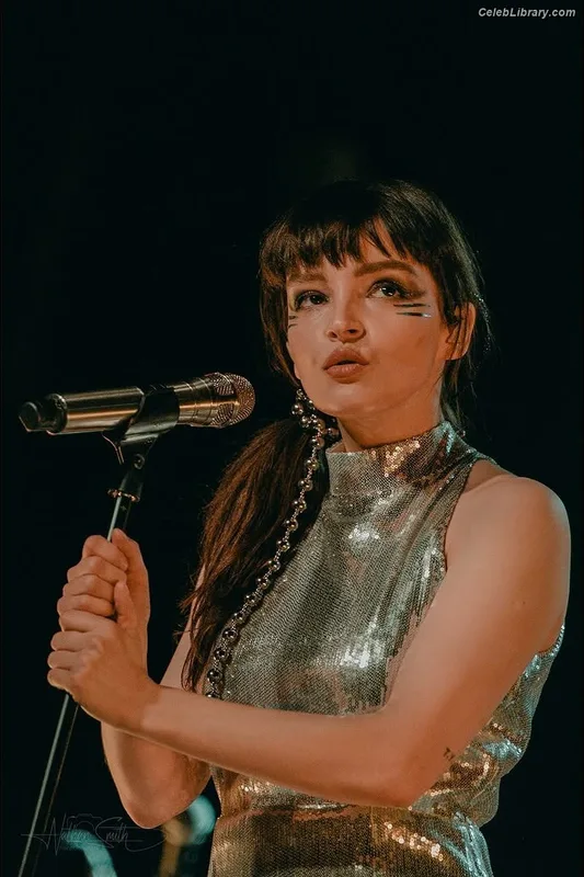 Lauren Mayberry photo 20 of 1227