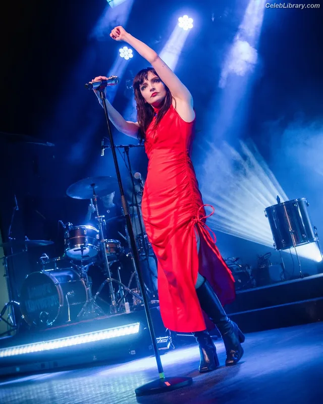 Lauren Mayberry photo 15 of 1227
