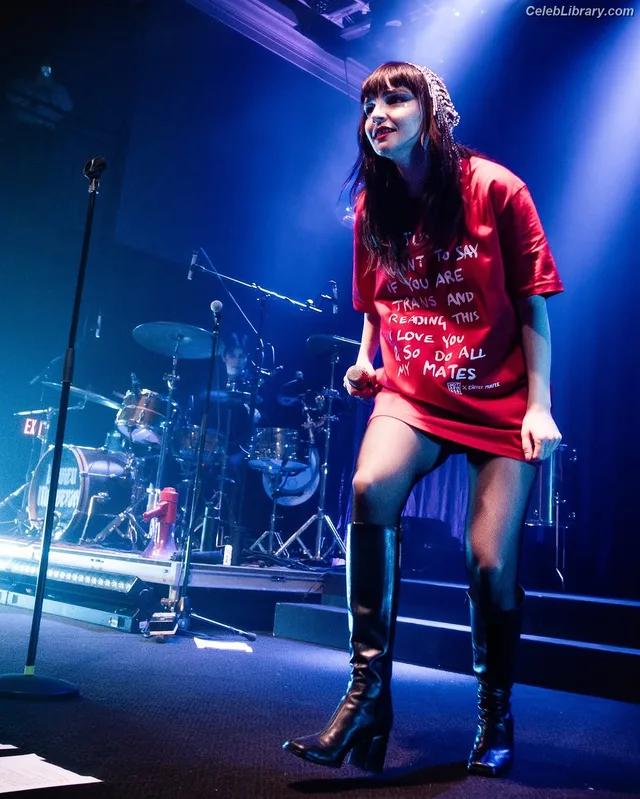 Lauren Mayberry photo 18 of 1227