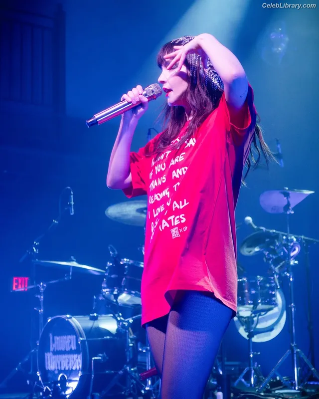 Lauren Mayberry photo 23 of 1227