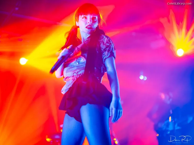 Lauren Mayberry photo 14 of 1227