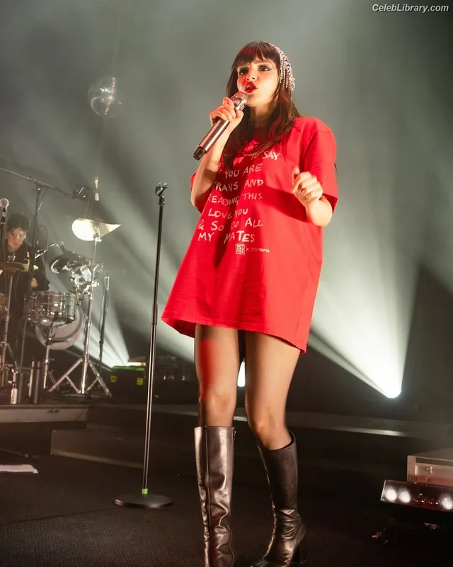 Lauren Mayberry photo 19 of 1227