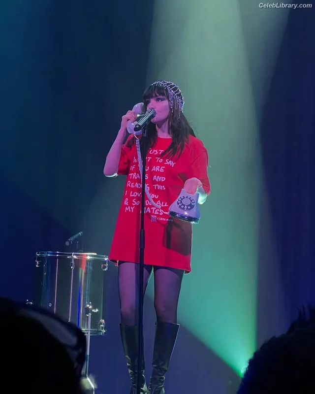 Lauren Mayberry photo 24 of 1227