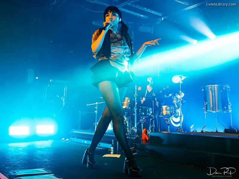 Lauren Mayberry photo 18 of 1227