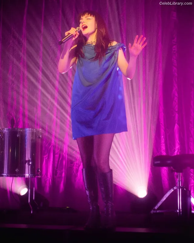 Lauren Mayberry photo 15 of 1227