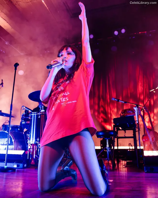 Lauren Mayberry photo 20 of 1227