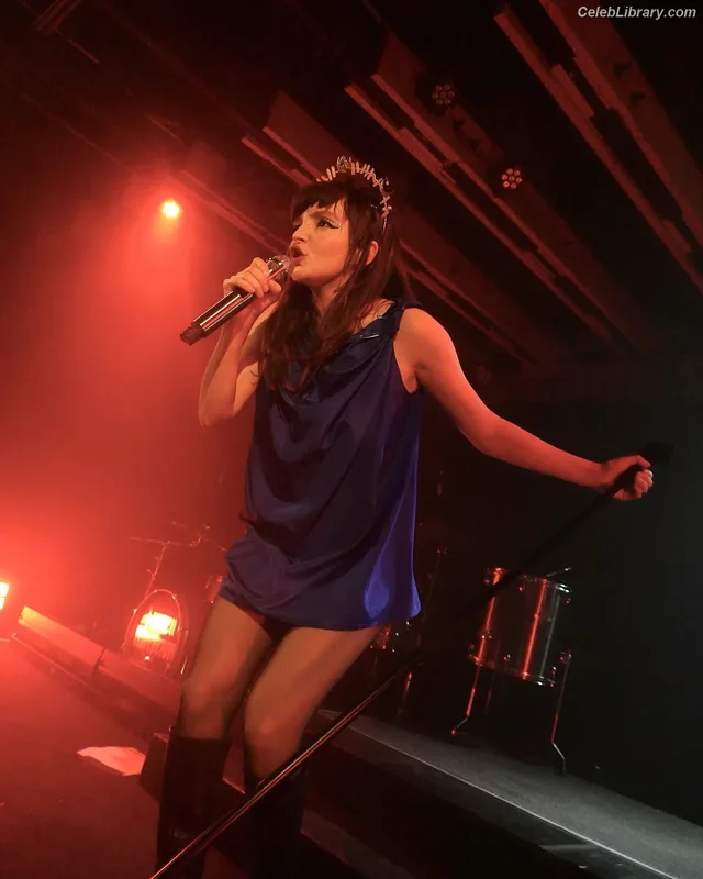 Lauren Mayberry photo 14 of 1227