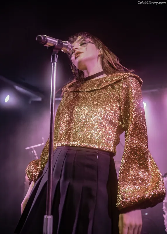 Lauren Mayberry photo 20 of 1227