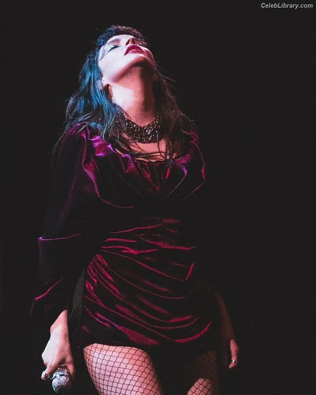 Lauren Mayberry photo 15 of 1227