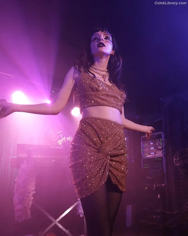 Lauren Mayberry photo 15 of 1227