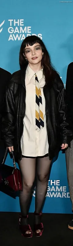 Lauren Mayberry photo 2 of 1227