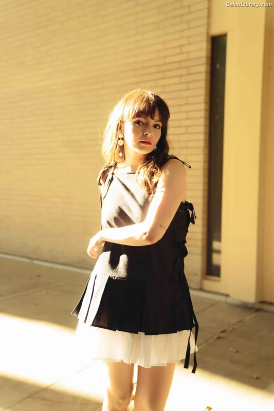 Lauren Mayberry photo 17 of 1227