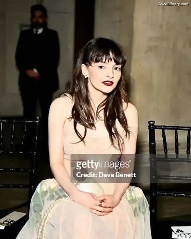 Lauren Mayberry photo 10 of 1227