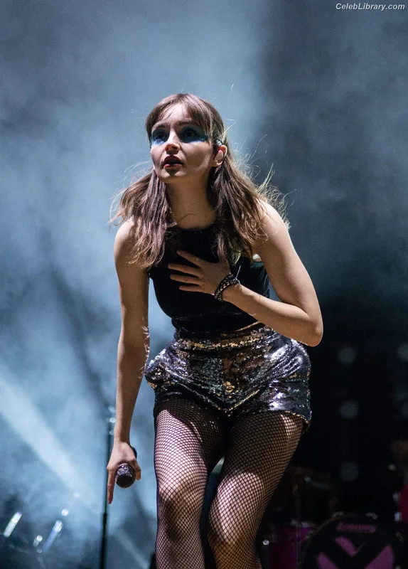 Lauren Mayberry photo 15 of 1227