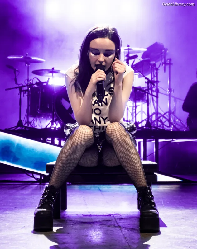 Lauren Mayberry photo 11 of 1227