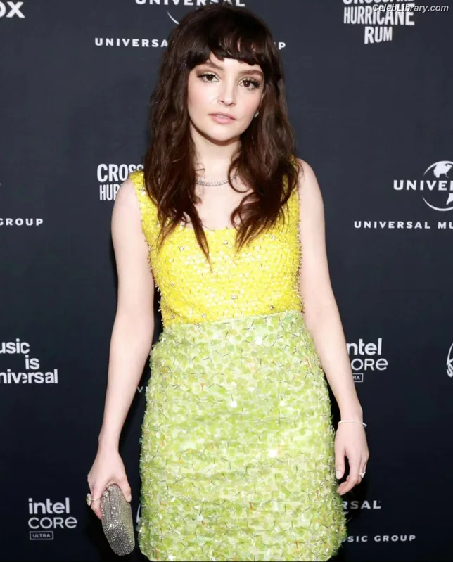 Lauren Mayberry photo 13 of 1227