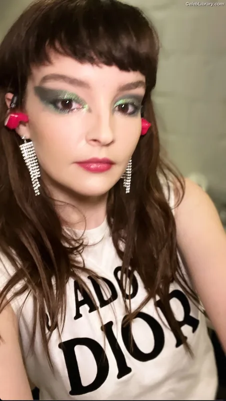 Lauren Mayberry photo 14 of 1227