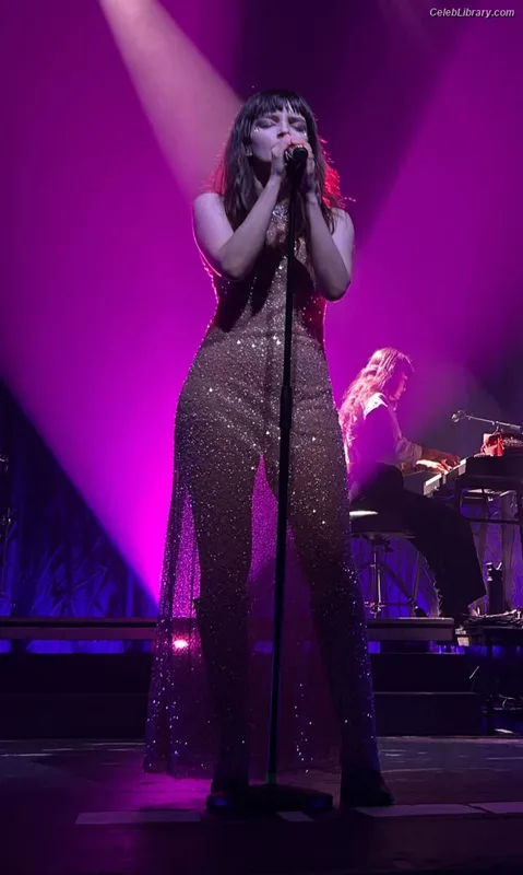 Lauren Mayberry photo 20 of 1227