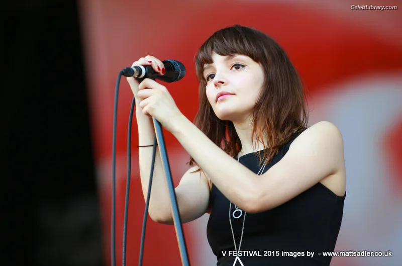 Lauren Mayberry photo 2 of 1227