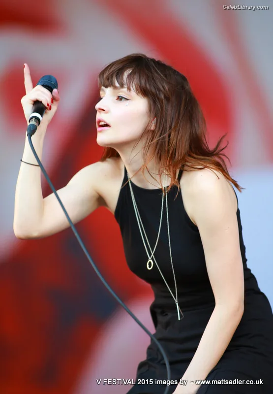 Lauren Mayberry photo 5 of 1227