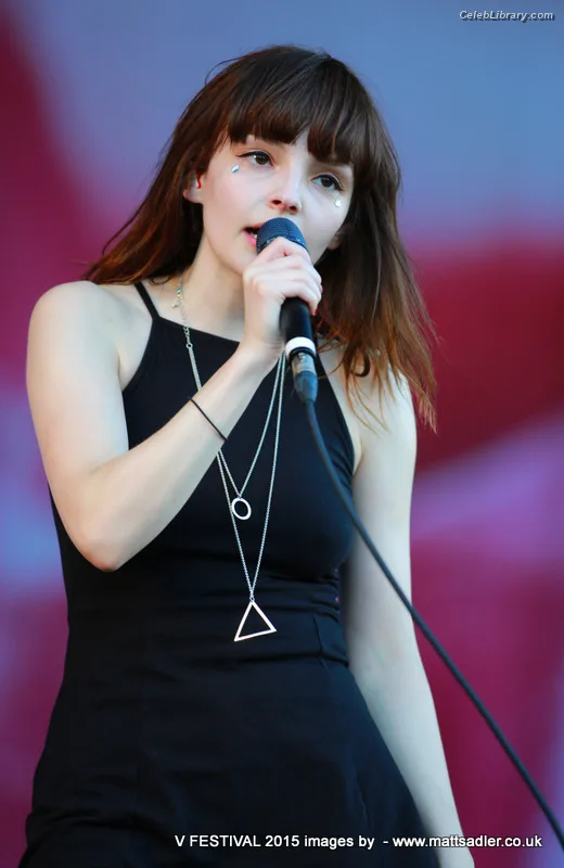 Lauren Mayberry photo 7 of 1227