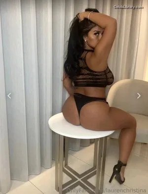 Lauren Murray photo 1 of 23