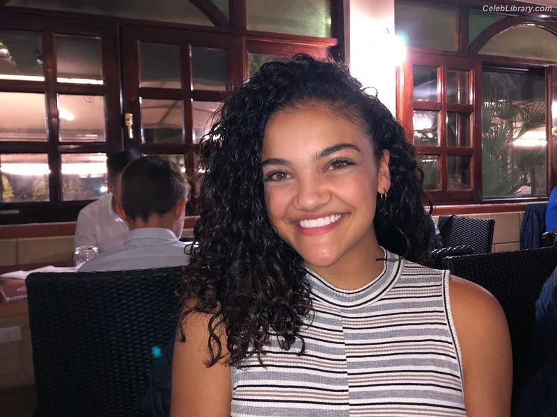 Laurie Hernandez photo 18 of 220