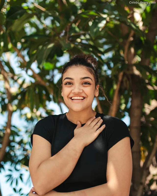 Laurie Hernandez photo 24 of 220