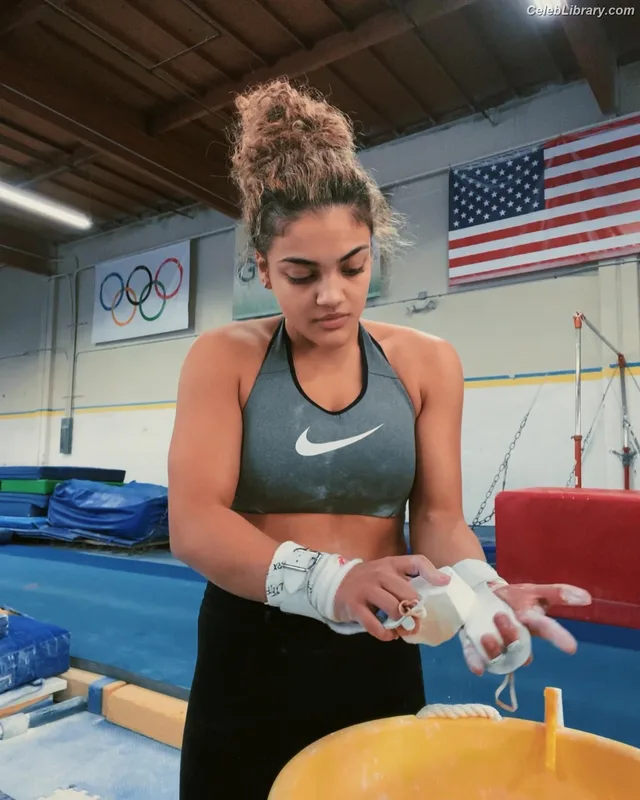 Laurie Hernandez photo 11 of 220