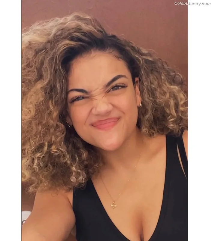 Laurie Hernandez photo 23 of 220