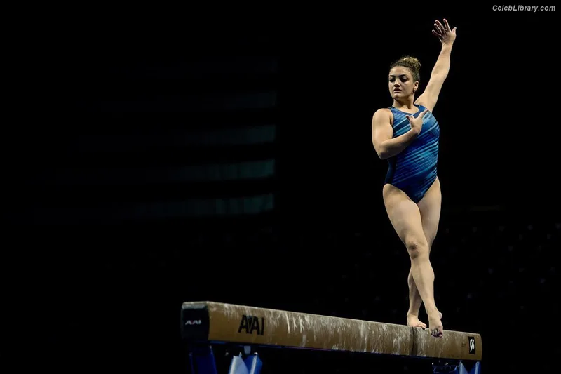 Laurie Hernandez photo 10 of 220