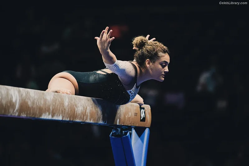 Laurie Hernandez photo 13 of 220