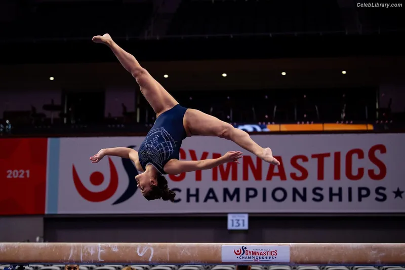 Laurie Hernandez photo 14 of 220
